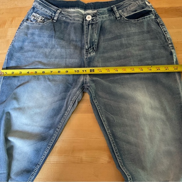 Cowgirl Tuff XL 32X29 Midrise, 5 Pocket, Whiskered, Bootcut Jeans, American Flag - Picture 12 of 16